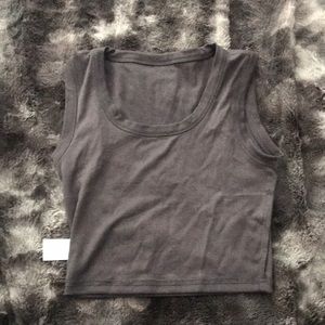 grey tank top